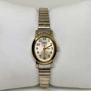 Timex women quartz watch good silver tone 18mm oval stainless size 6” running